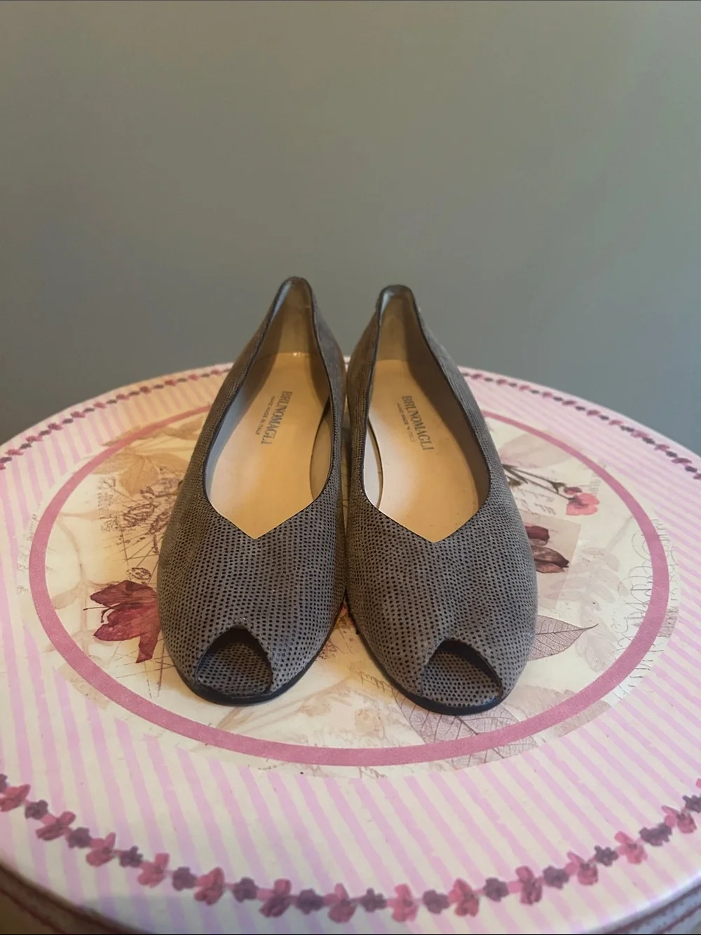 NEW Brunomagli Flats Hand Made in Italy Size 7